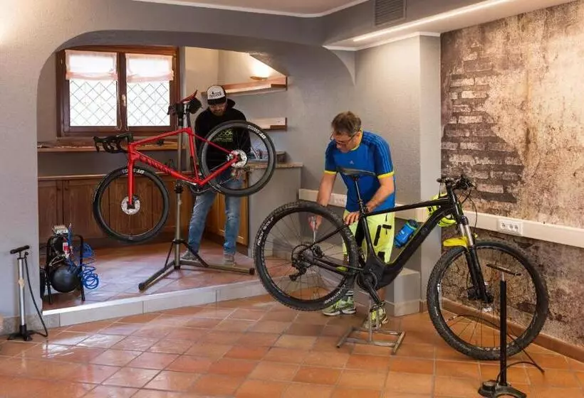 Hotelli Locanda Al Pomo D'oro