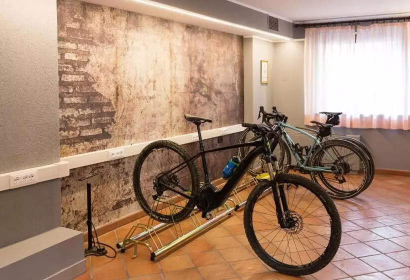 Hotelli Locanda Al Pomo D'oro