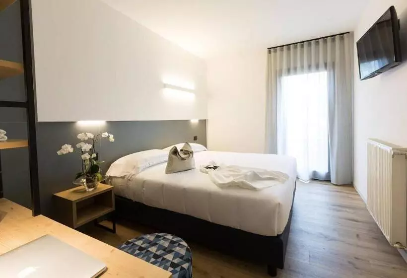 Hotelli Locanda Al Pomo D'oro