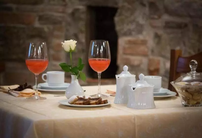 Hotelli Locanda Al Pomo D'oro