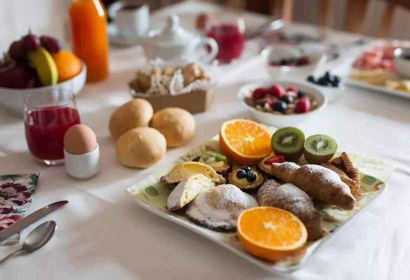 Hotelli Locanda Al Pomo D'oro