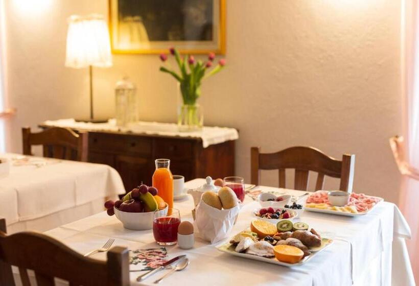 בית מלון כפרי Locanda Al Pomo D'oro