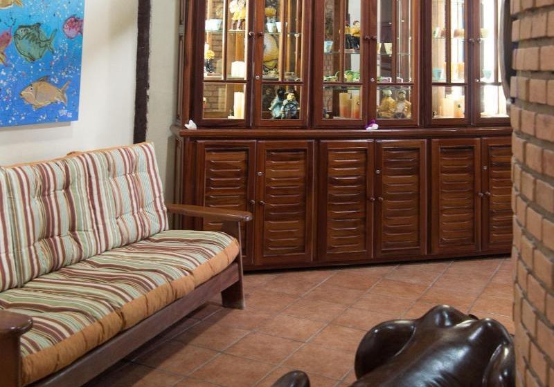 ホテル Pousada Carolina