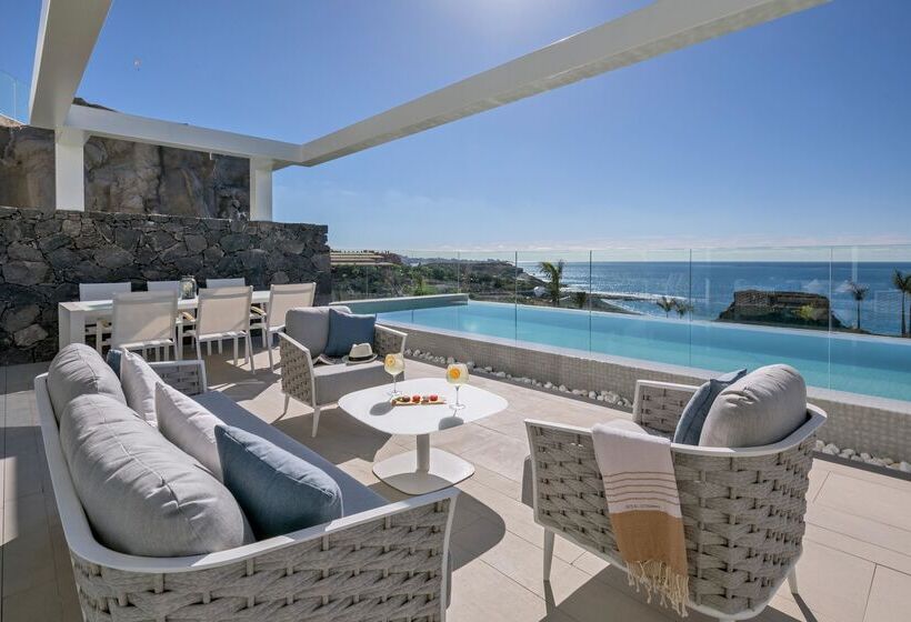 هتل Royal Hideaway Corales Suites