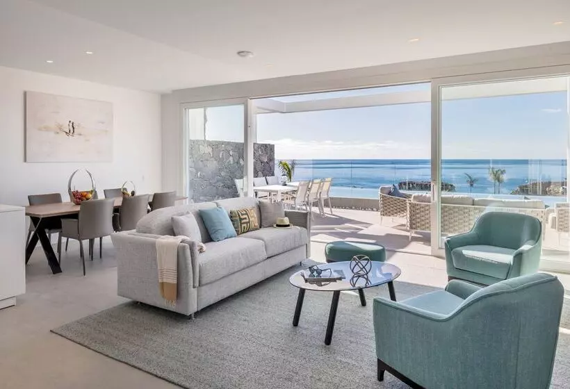 ホテル Royal Hideaway Corales Suites