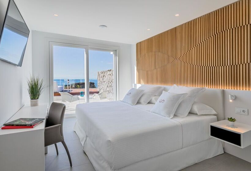 هتل Royal Hideaway Corales Suites