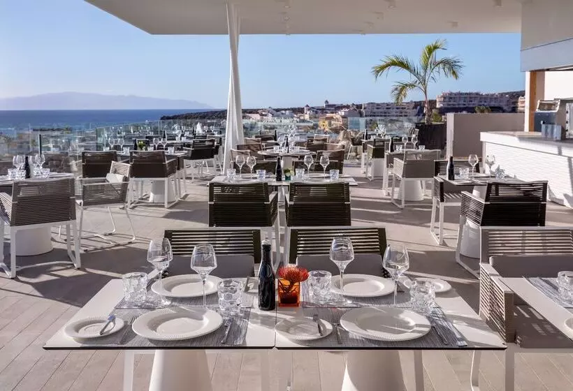 ホテル Royal Hideaway Corales Suites