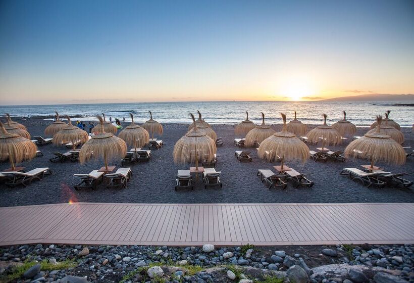 هتل Royal Hideaway Corales Suites