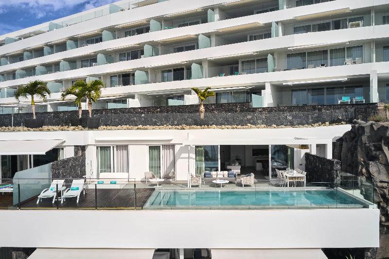 هتل Royal Hideaway Corales Suites