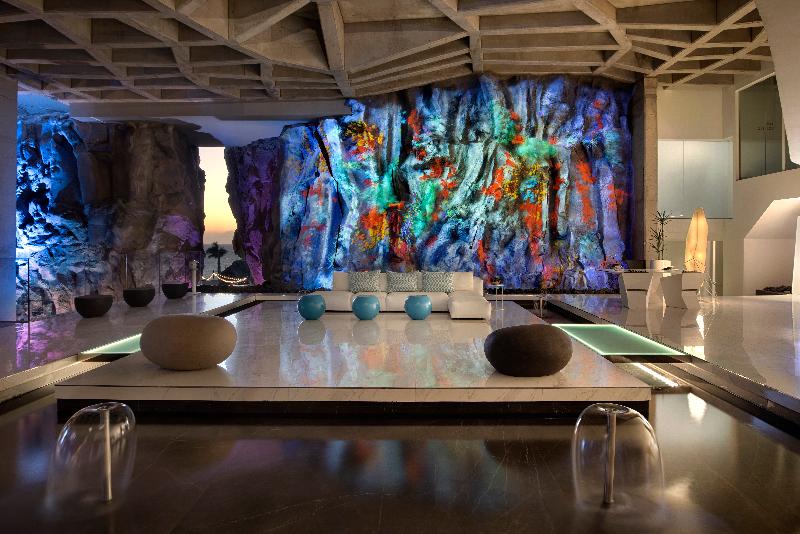 هتل Royal Hideaway Corales Suites