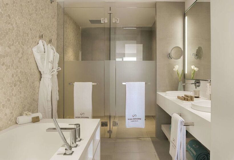 هتل Royal Hideaway Corales Suites