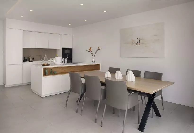 ホテル Royal Hideaway Corales Suites