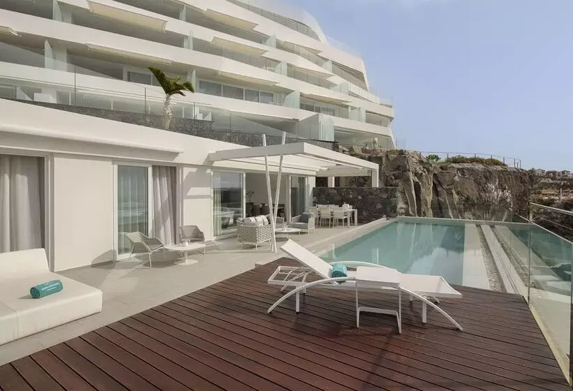 ホテル Royal Hideaway Corales Suites