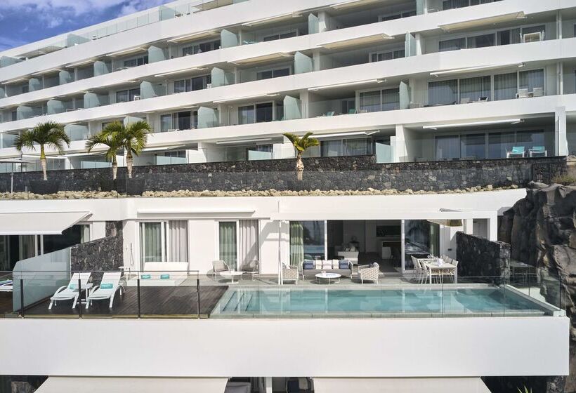 هتل Royal Hideaway Corales Suites