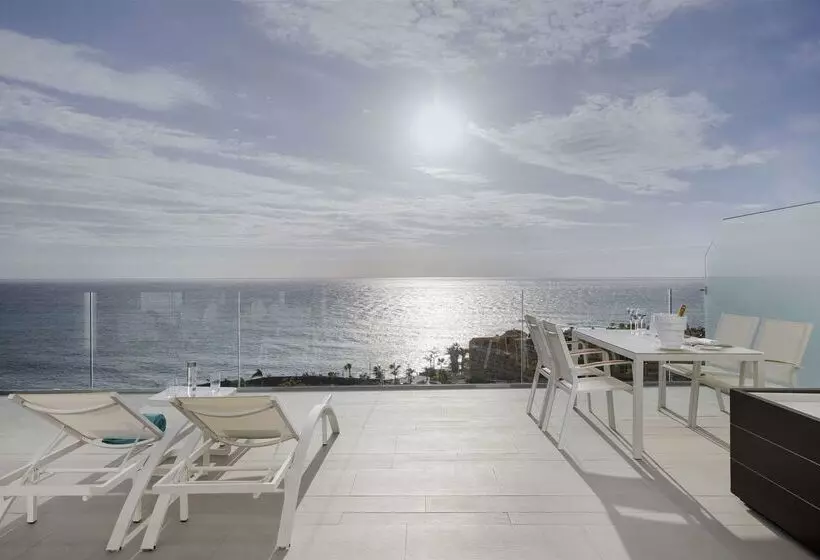 ホテル Royal Hideaway Corales Suites