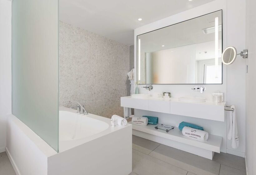 هتل Royal Hideaway Corales Suites