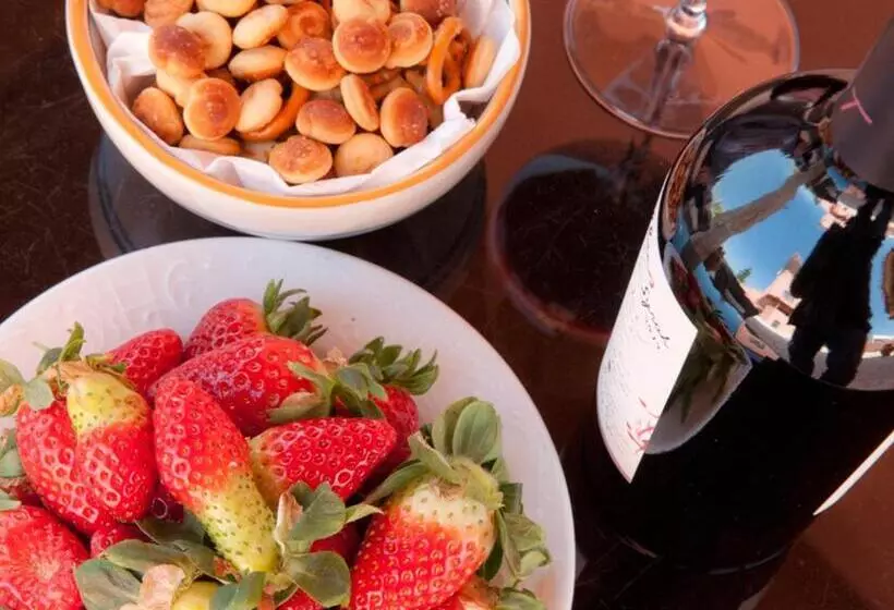 Aamiaismajoitus (B&B) Casale La Rovere