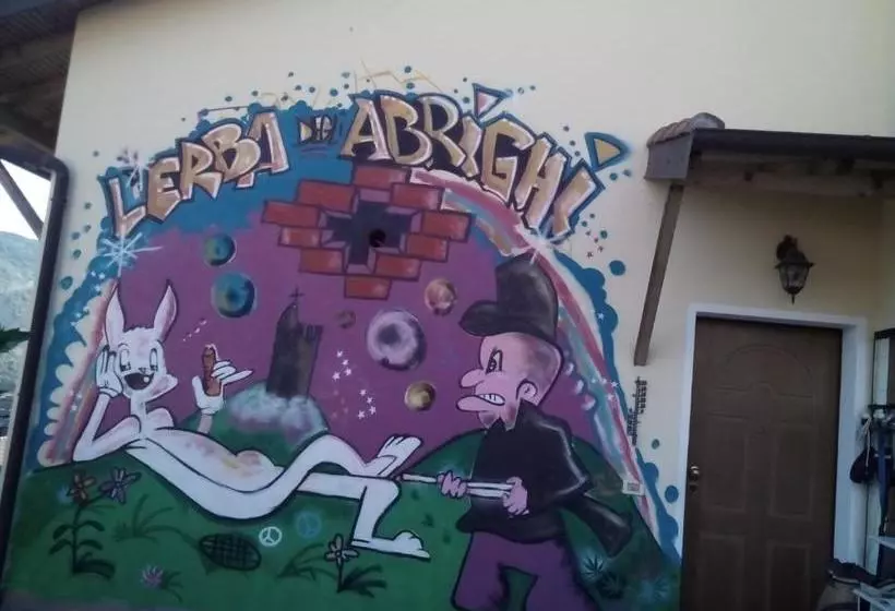 تختخواب و صبحانه L Erba Degli Abrighi