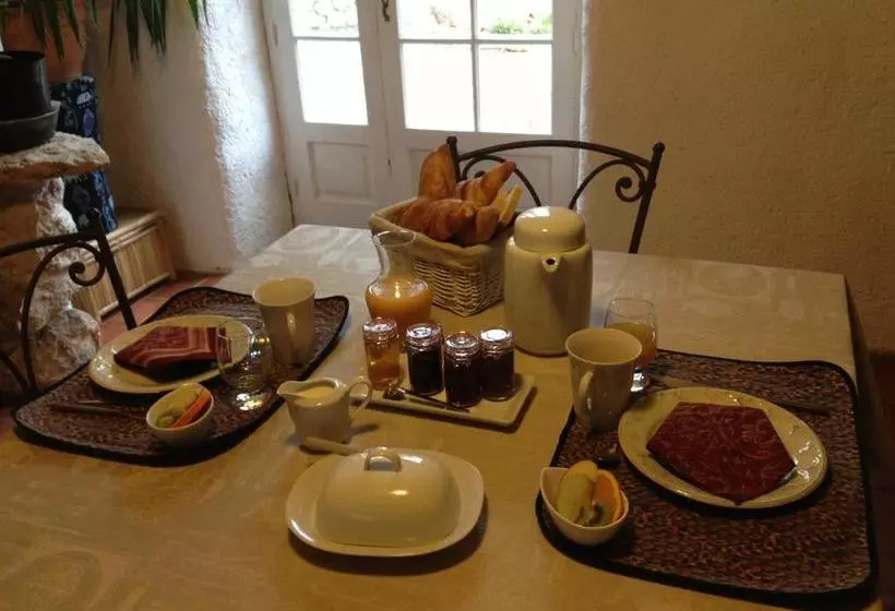 Aamiaismajoitus (B&B) Le Mas D'hermès