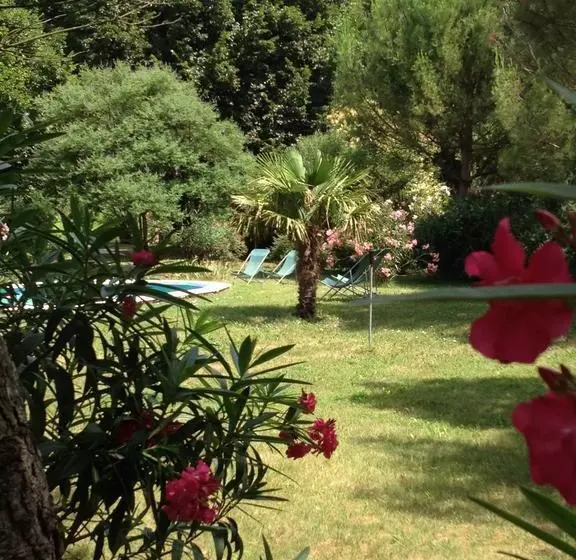 Aamiaismajoitus (B&B) Le Mas D'hermès