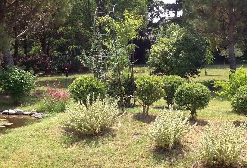 Aamiaismajoitus (B&B) Le Mas D'hermès