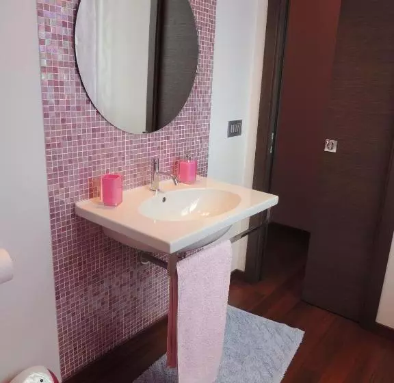 تختخواب و صبحانه Ross House