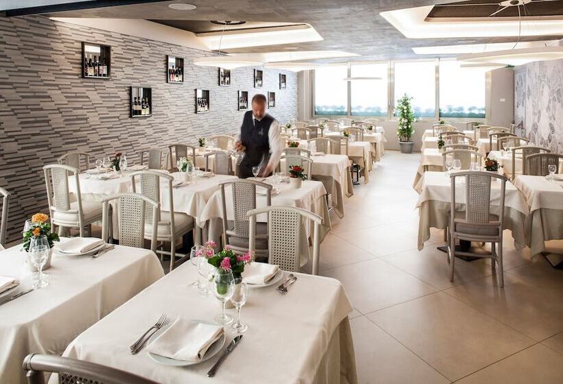 Отель Dei Fiori Restaurant Meeting & Spa