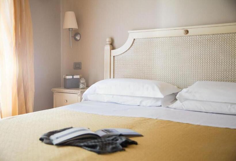 Отель Dei Fiori Restaurant Meeting & Spa