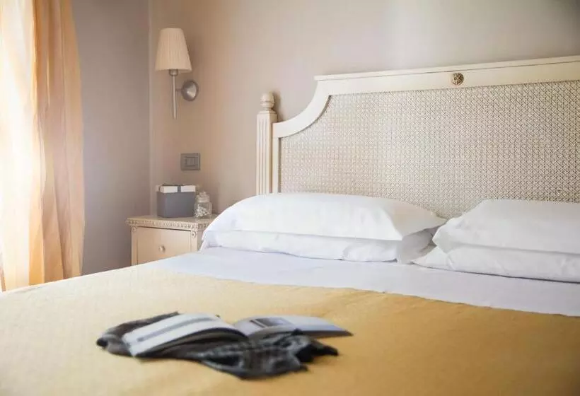 هتل Dei Fiori Restaurant  Meeting & Spa