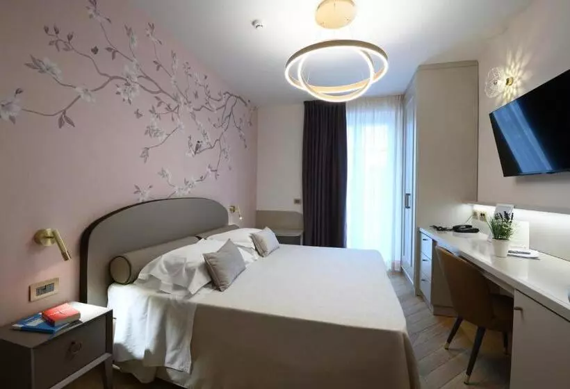 هتل Dei Fiori Restaurant  Meeting & Spa