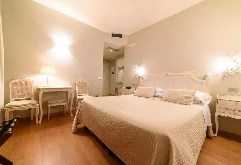 هتل Dei Fiori Restaurant  Meeting & Spa