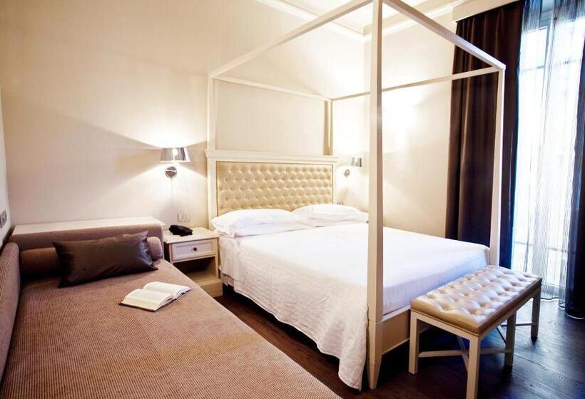 Отель Dei Fiori Restaurant Meeting & Spa