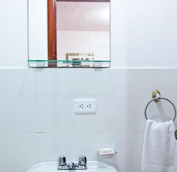 酒店 Ecuatreasures B&b Norte