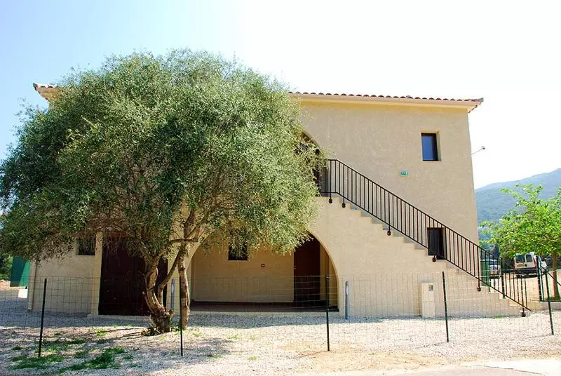 Hotelli Hôtel L'alivu