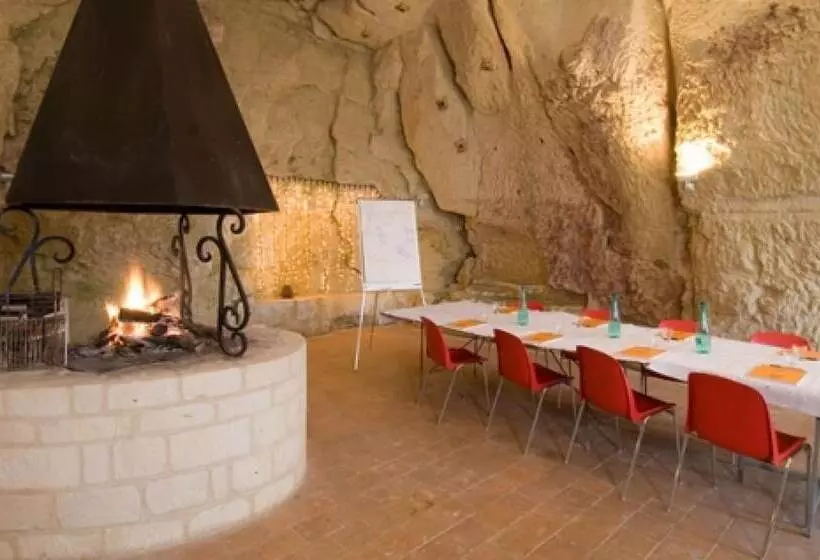 Hotelli Logis Demeure De La Vignole