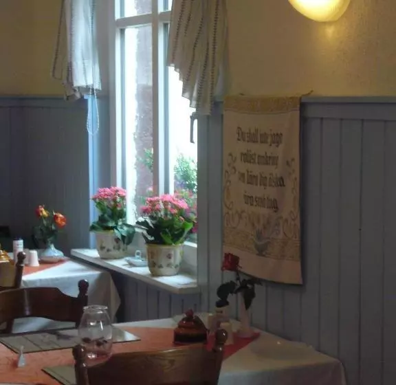 ホテル Mosel Landhaus B&b