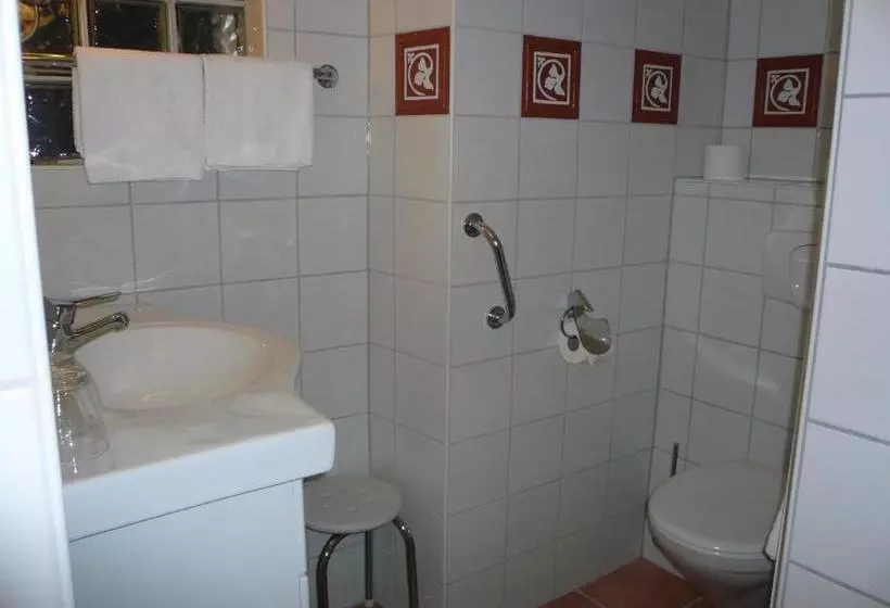 ホテル Mosel Landhaus B&b