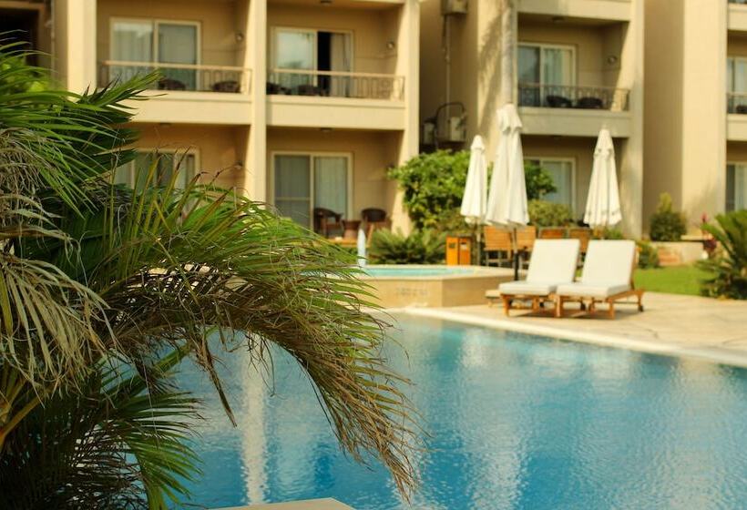 هتل Panacea Suites