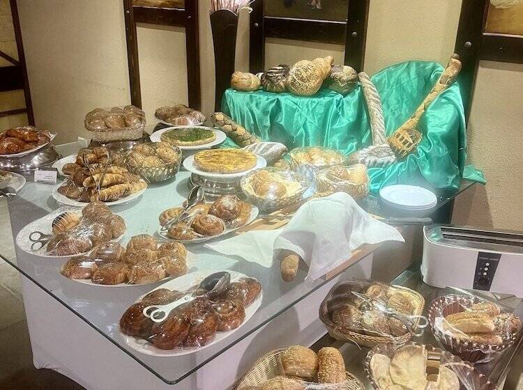 هتل Panacea Suites