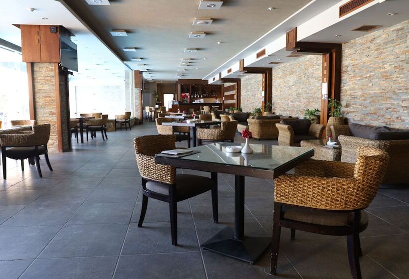 هتل Panacea Suites