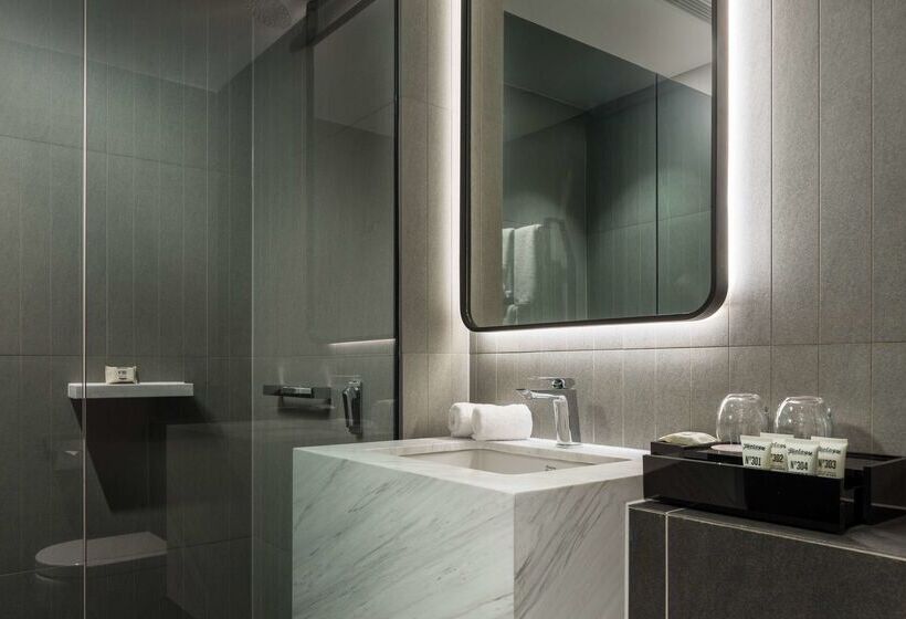 West Hotel Sydney, Curio Collection By Hilton