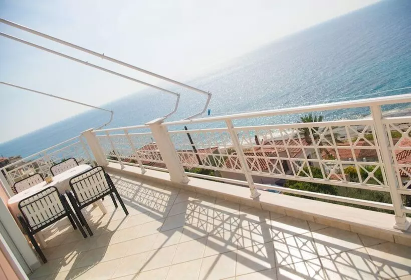 Maria Plomari Apartments