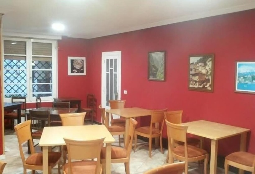 Albergue El Peregrín Hostel