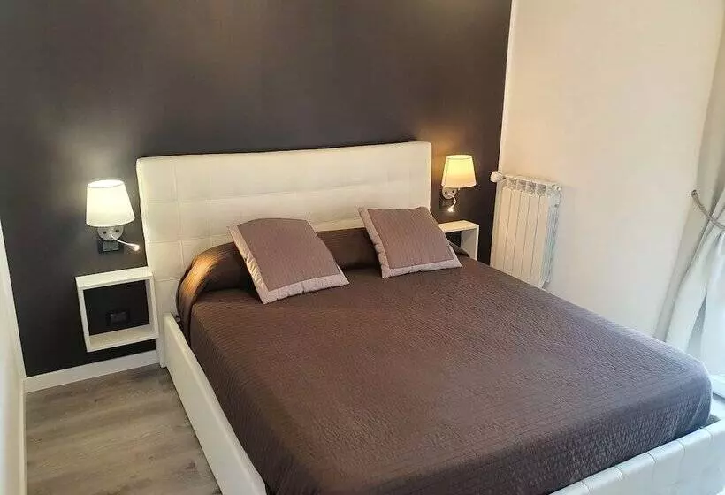 تختخواب و صبحانه Guest House Brezza Marina