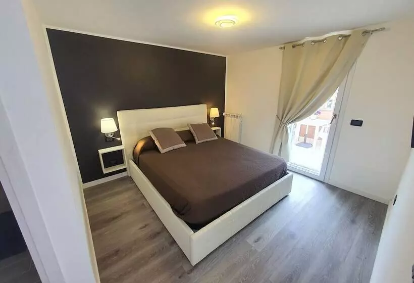 تختخواب و صبحانه Guest House Brezza Marina