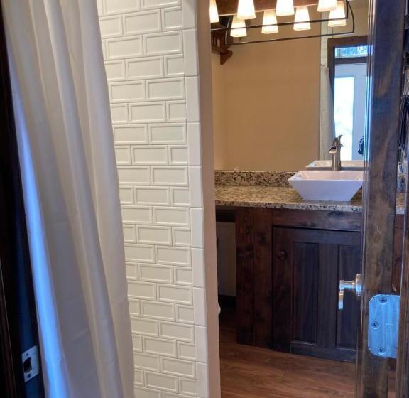 فندق All Seasons Treehouse Village