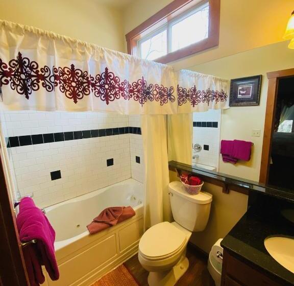 فندق All Seasons Treehouse Village