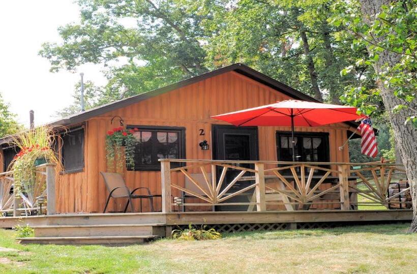 فندق Clear Lake Resort