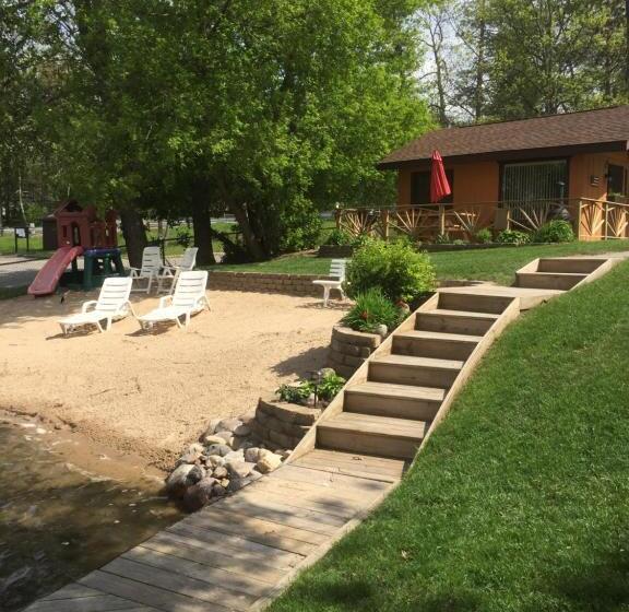 فندق Clear Lake Resort