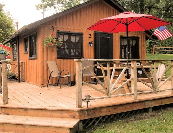 فندق Clear Lake Resort